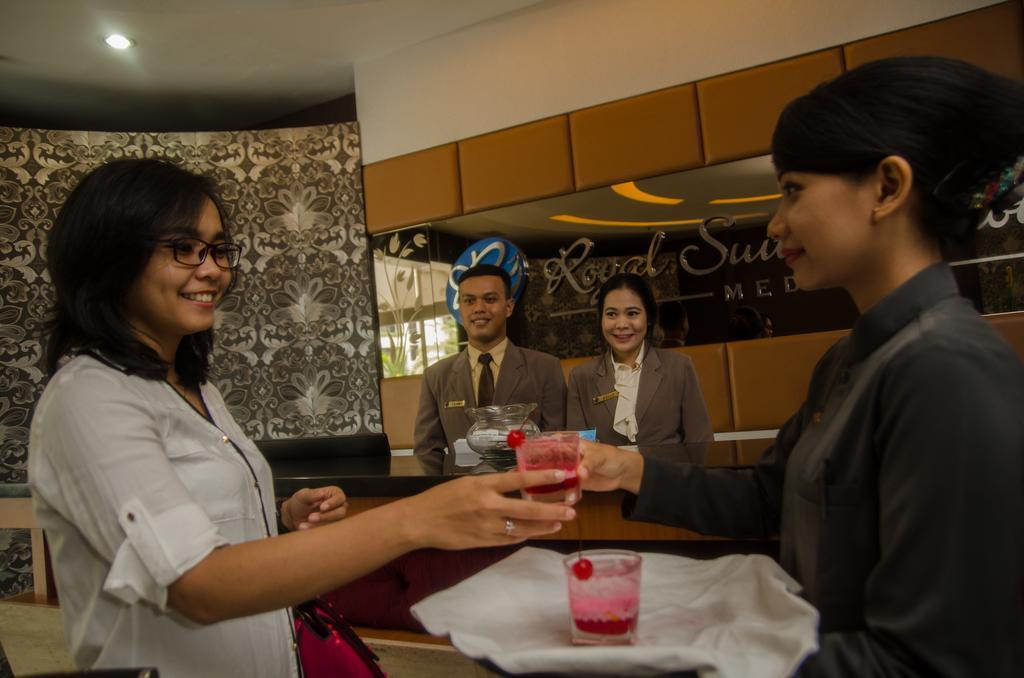 Royal Suite Condotel Medan Extérieur photo