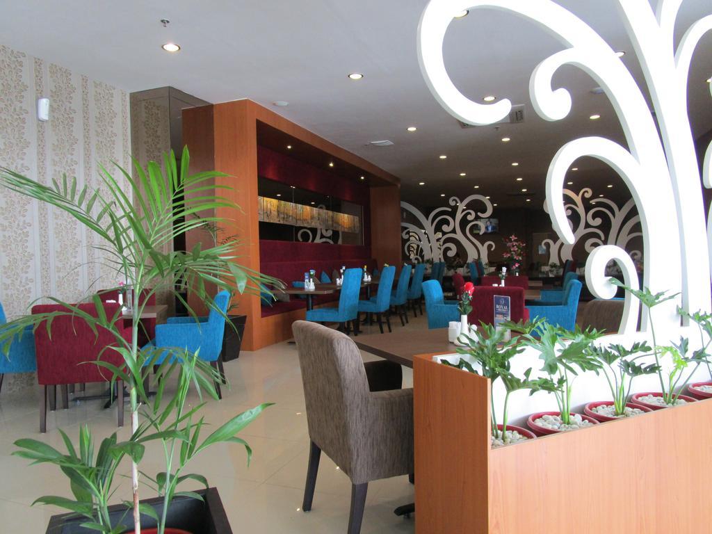Royal Suite Condotel Medan Extérieur photo