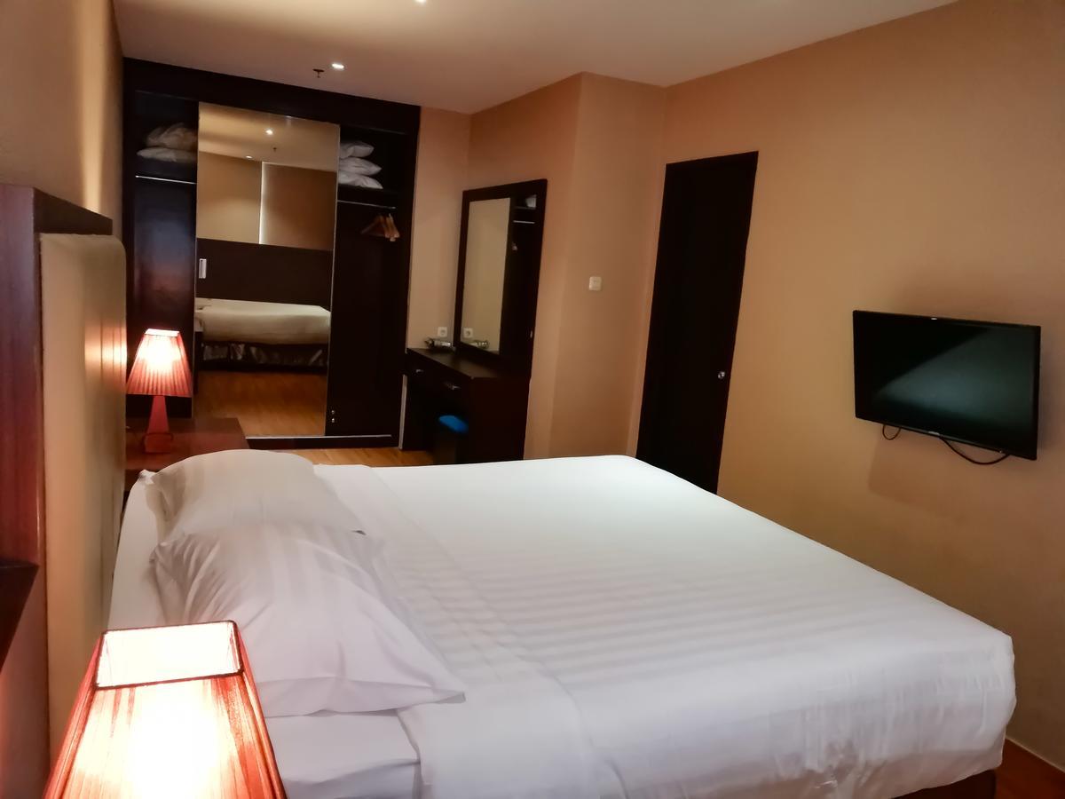 Royal Suite Condotel Medan Extérieur photo