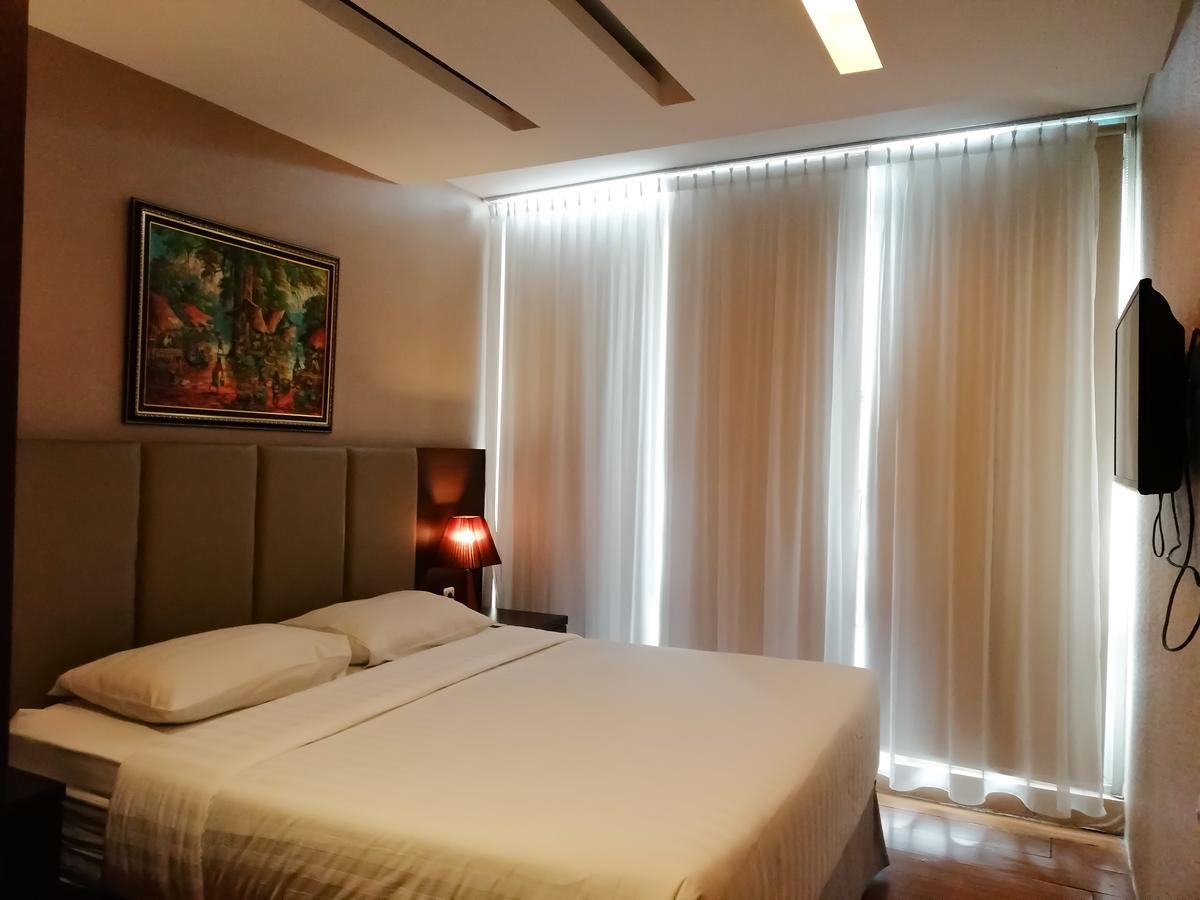 Royal Suite Condotel Medan Extérieur photo