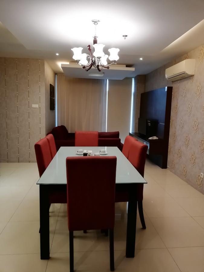 Royal Suite Condotel Medan Extérieur photo