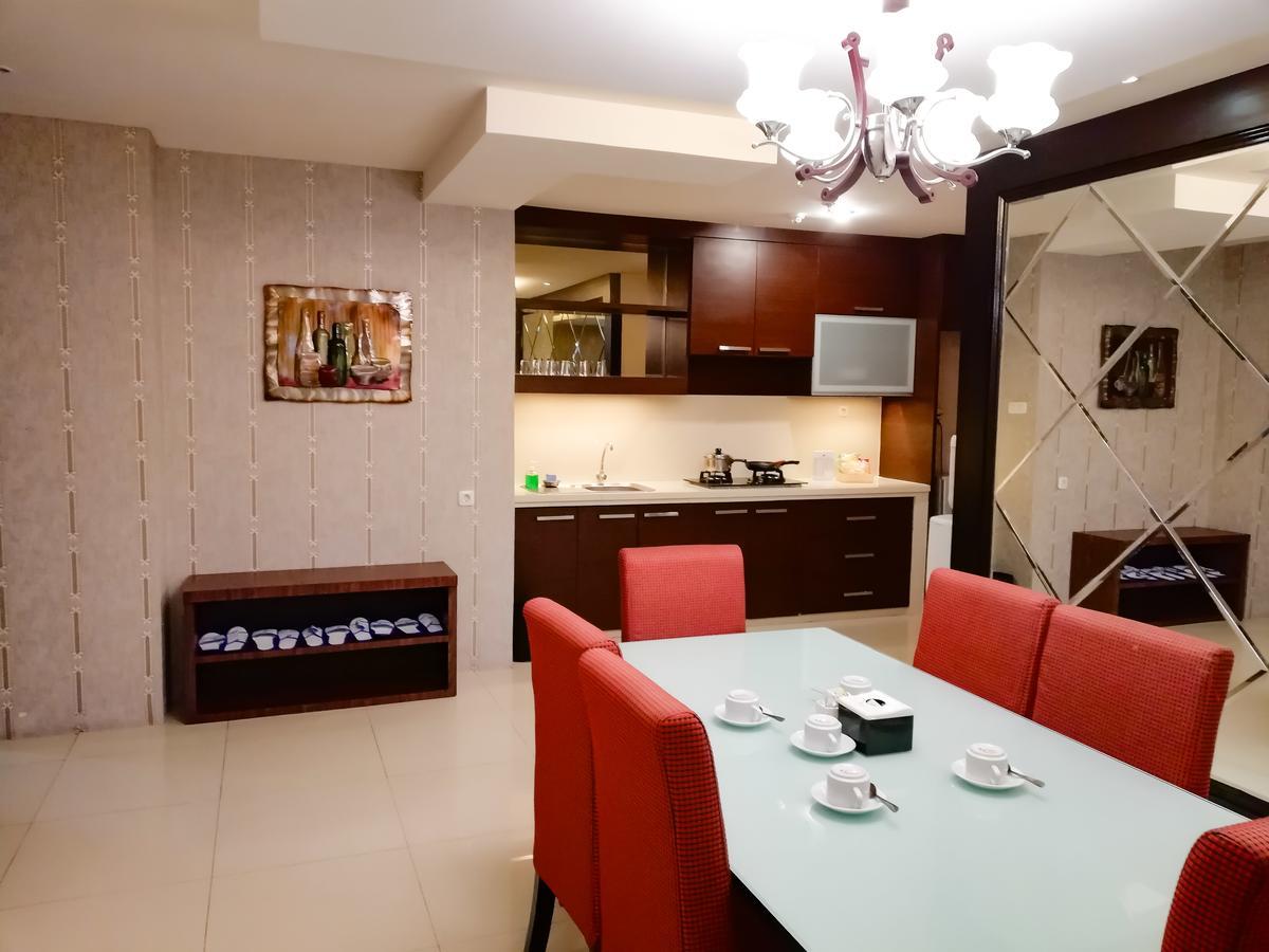 Royal Suite Condotel Medan Extérieur photo