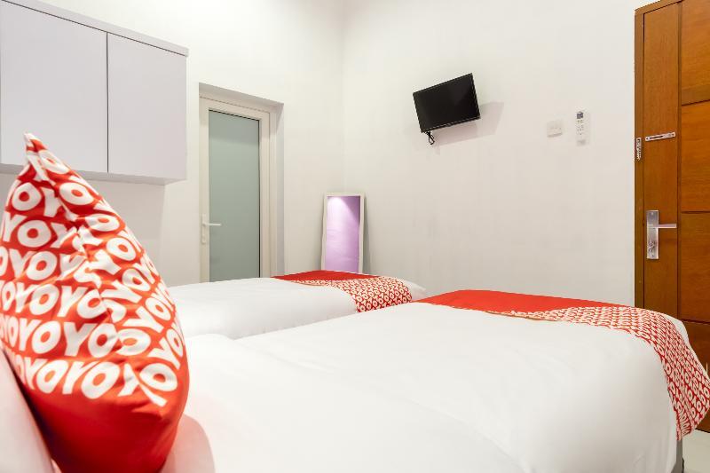 Royal Suite Condotel Medan Extérieur photo